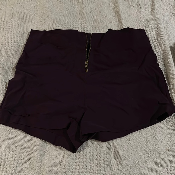 Shorts - Picture 1 of 2